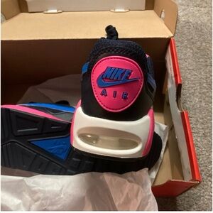 Nike air max size 5.5 youth bought for my daughter but they don’t fit